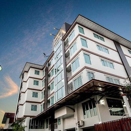 Winner Sriracha Serviced Apartment Si Racha Exteriér fotografie