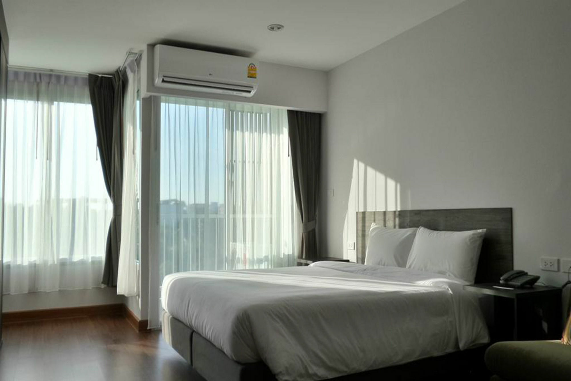 Winner Sriracha Serviced Apartment Si Racha Exteriér fotografie