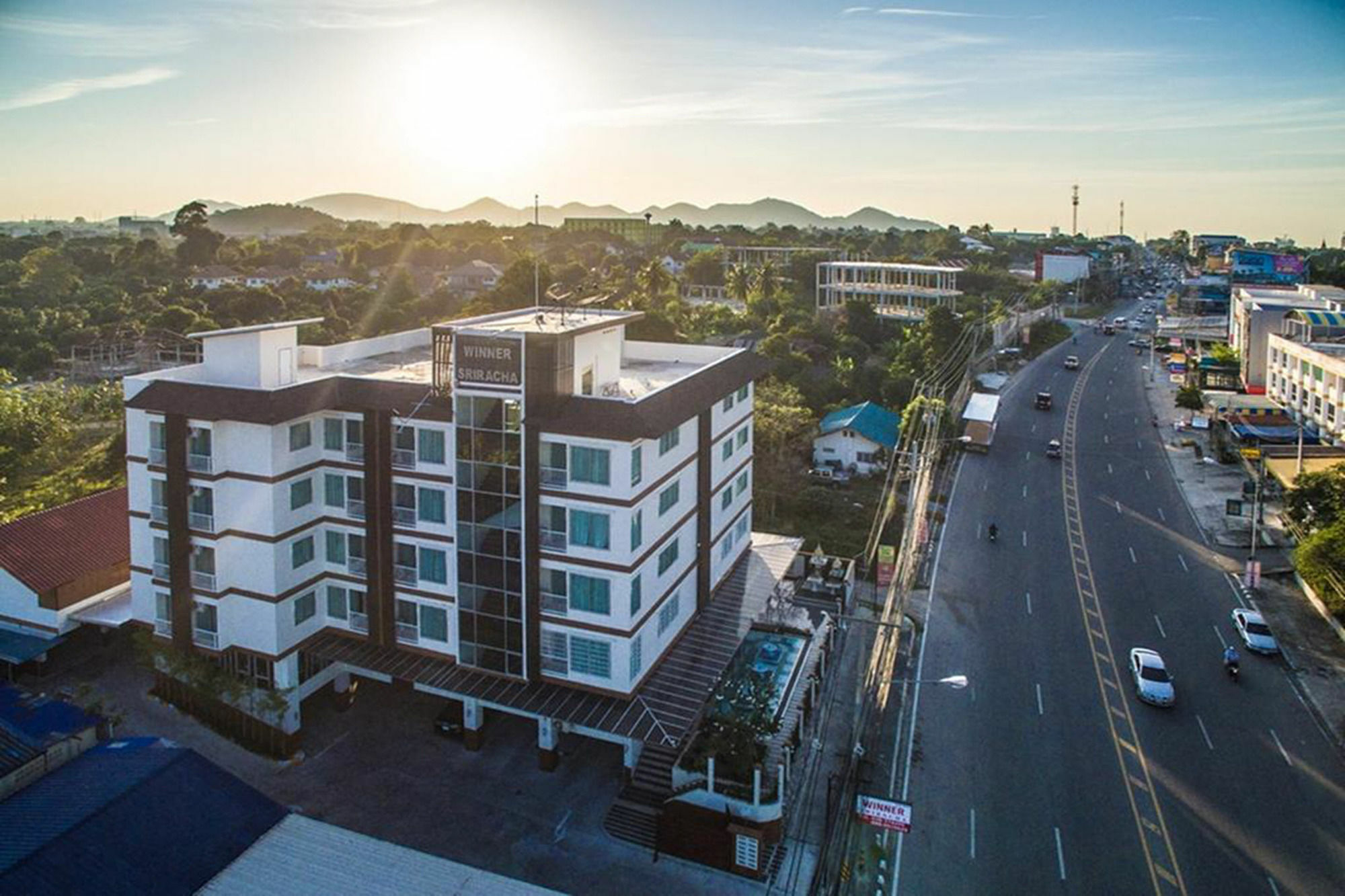 Winner Sriracha Serviced Apartment Si Racha Exteriér fotografie
