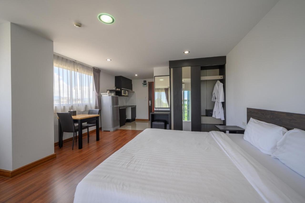 Winner Sriracha Serviced Apartment Si Racha Exteriér fotografie